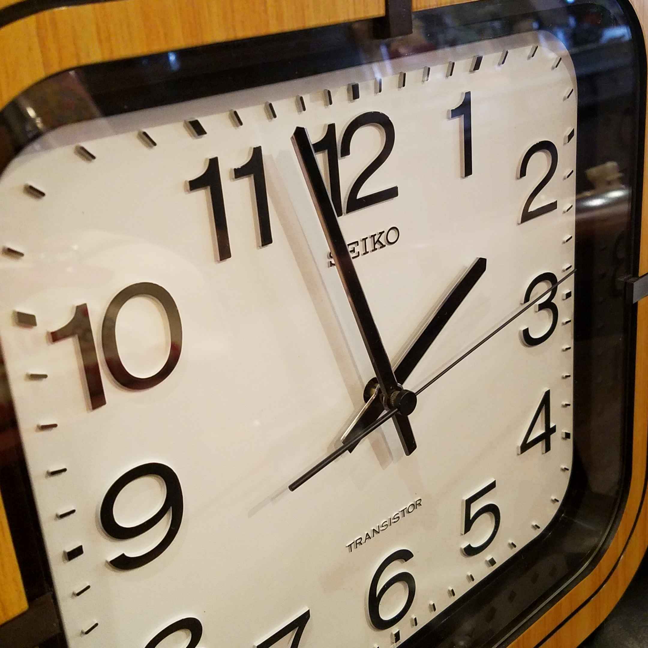 ミッドセンチュリーな70年代のセイコー壁掛け時計 - [Sold Out]過去の