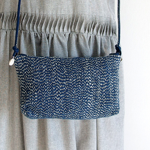藍染め手紡ぎ手織りヘンプ布の刺し子ポシェット１