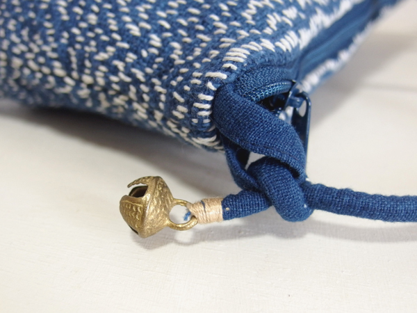 藍染め手紡ぎ手織りヘンプ布の刺し子ポシェット２